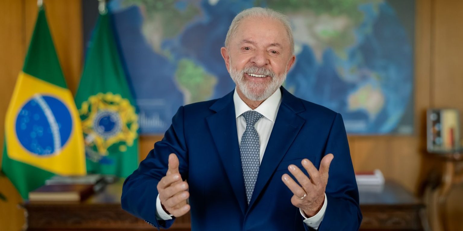 Isenção do IR para R$ 5 mil injetará bilhões na economia, diz Lula