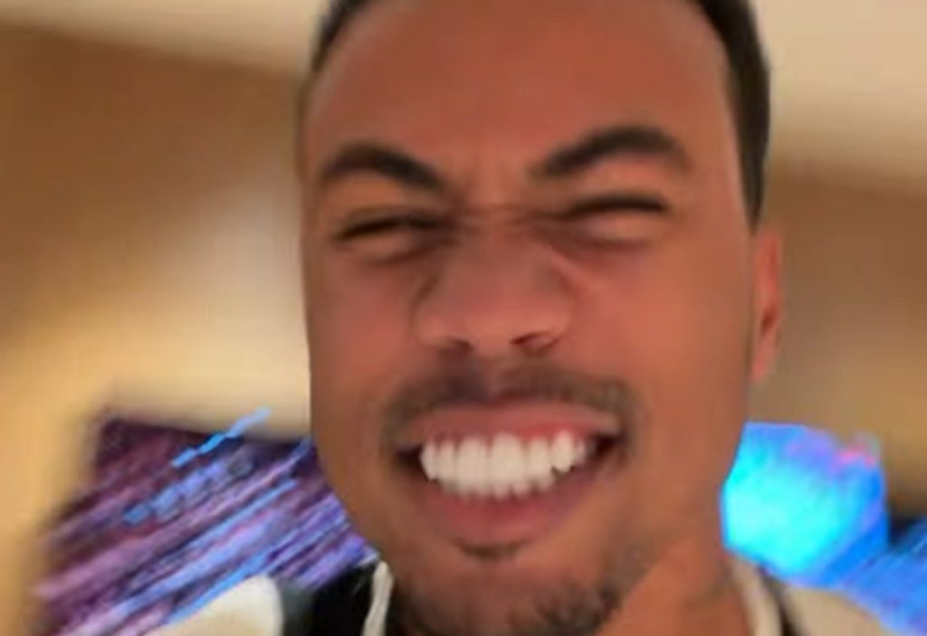 Gabriel Magalhães celebra a classificação do Corinthians na Copa do Brasil