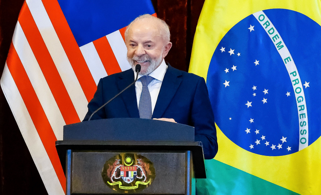 Lula comemora fim de tarifa americana sobre produtos brasileiros