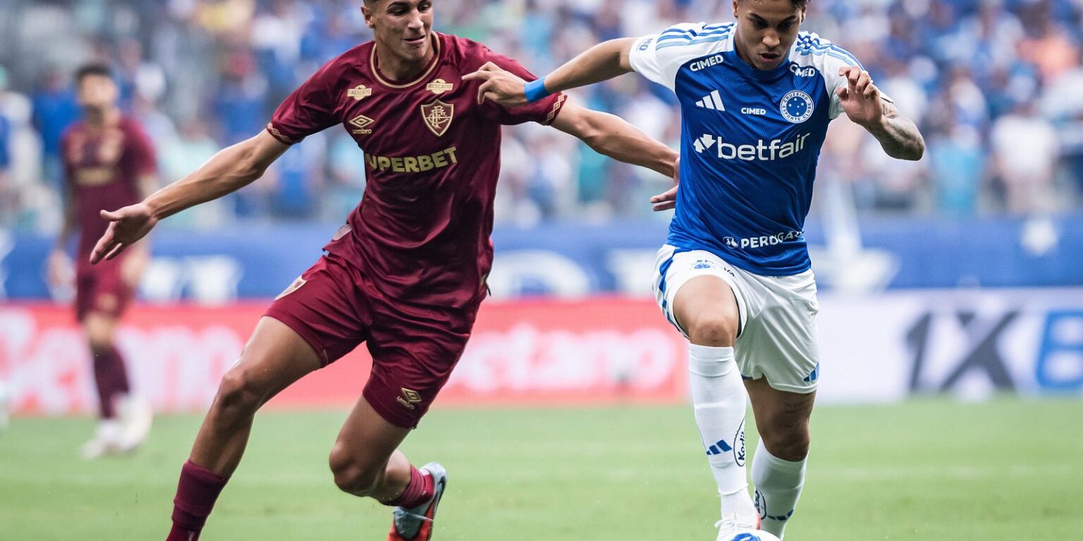 Cruzeiro tropeça em casa e vê distância para a liderança aumentar