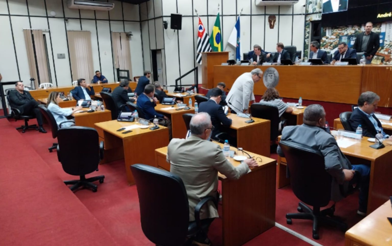 Câmara de ribeirão preto define liderança para 2026 com reeleição na presidência