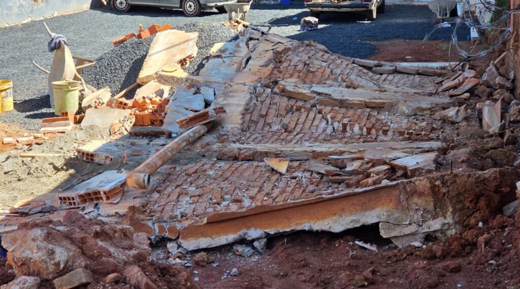 Muro desaba e deixa pedreiro gravemente ferido em franca