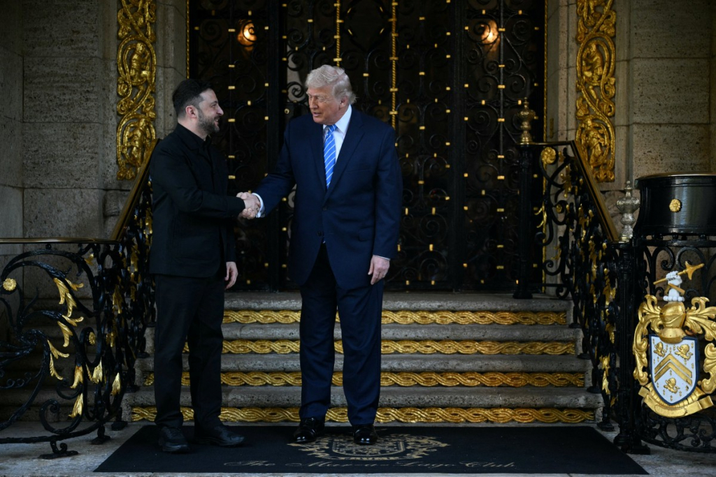 Trump Enfatiza Urgência de acordo de Paz antes de reunião com Zelensky