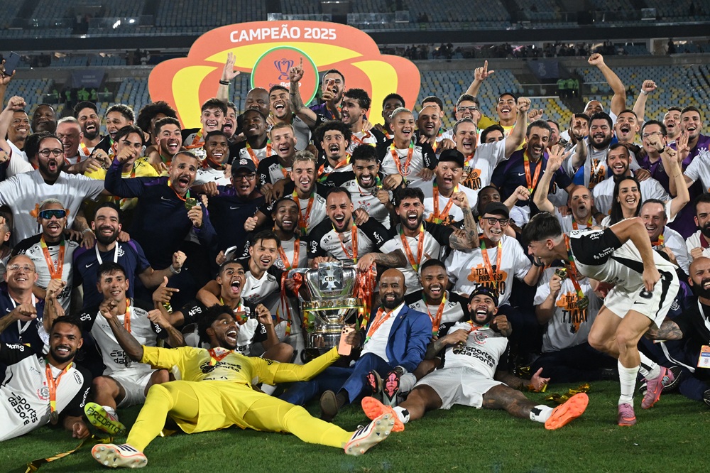 Corinthians assume vice-liderança no ranking da CBF; Flamengo mantém ponta