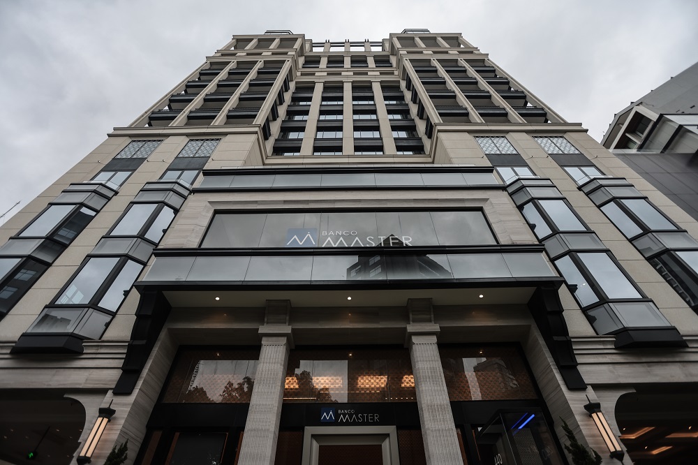 Caso Master: Pagamento Milionário a Escritório de Advogados de Lewandowski Levanta Suspeitas e Potencial de Grande Escândalo