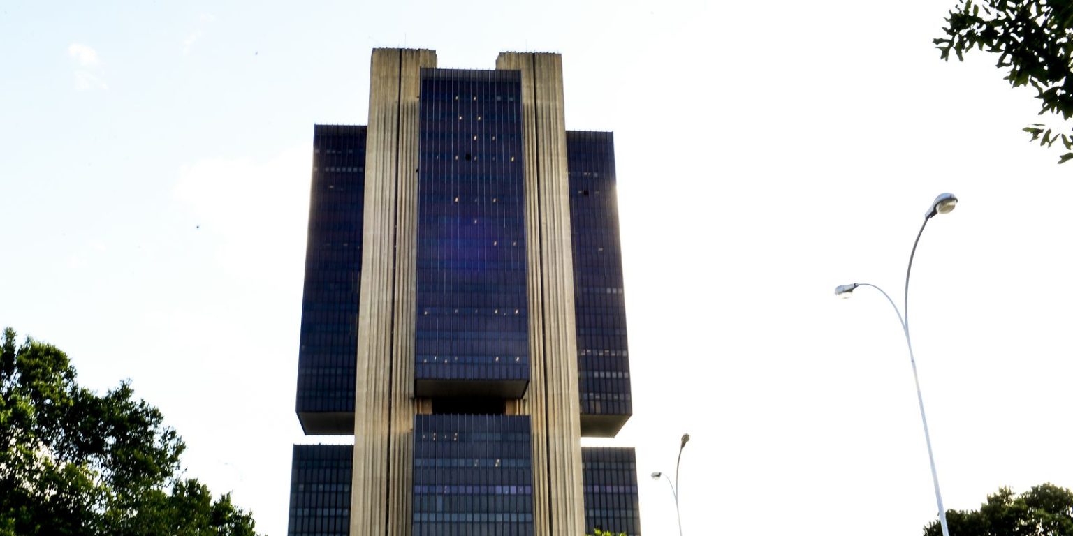 Copom Inicia Ano com Reunião Determinante sobre a Taxa Selic em Meio à Incerteza Econômica
