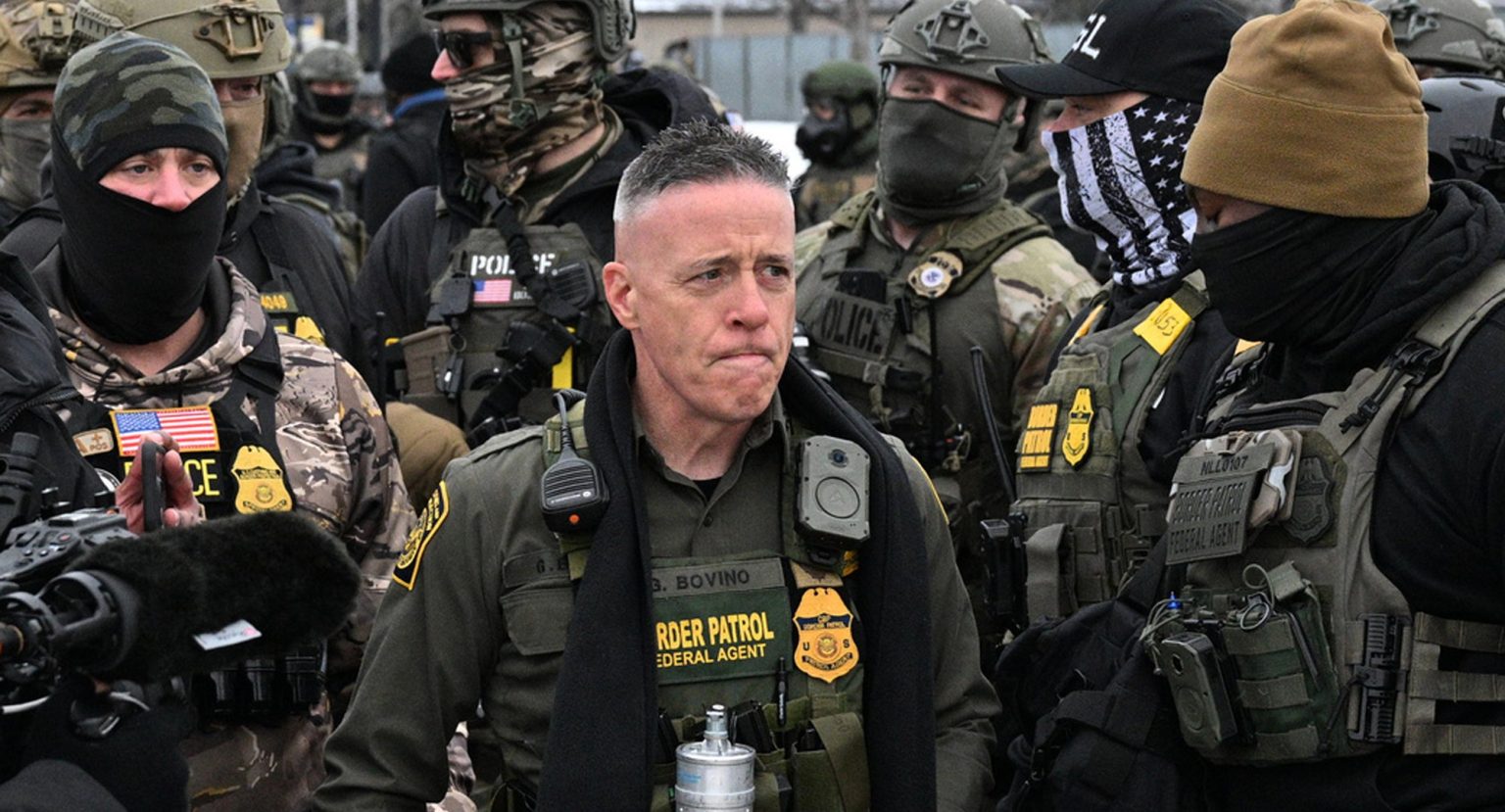 Gregory Bovino: A Polêmica Face da Repressão Migratória e as Mortes em Minneapolis