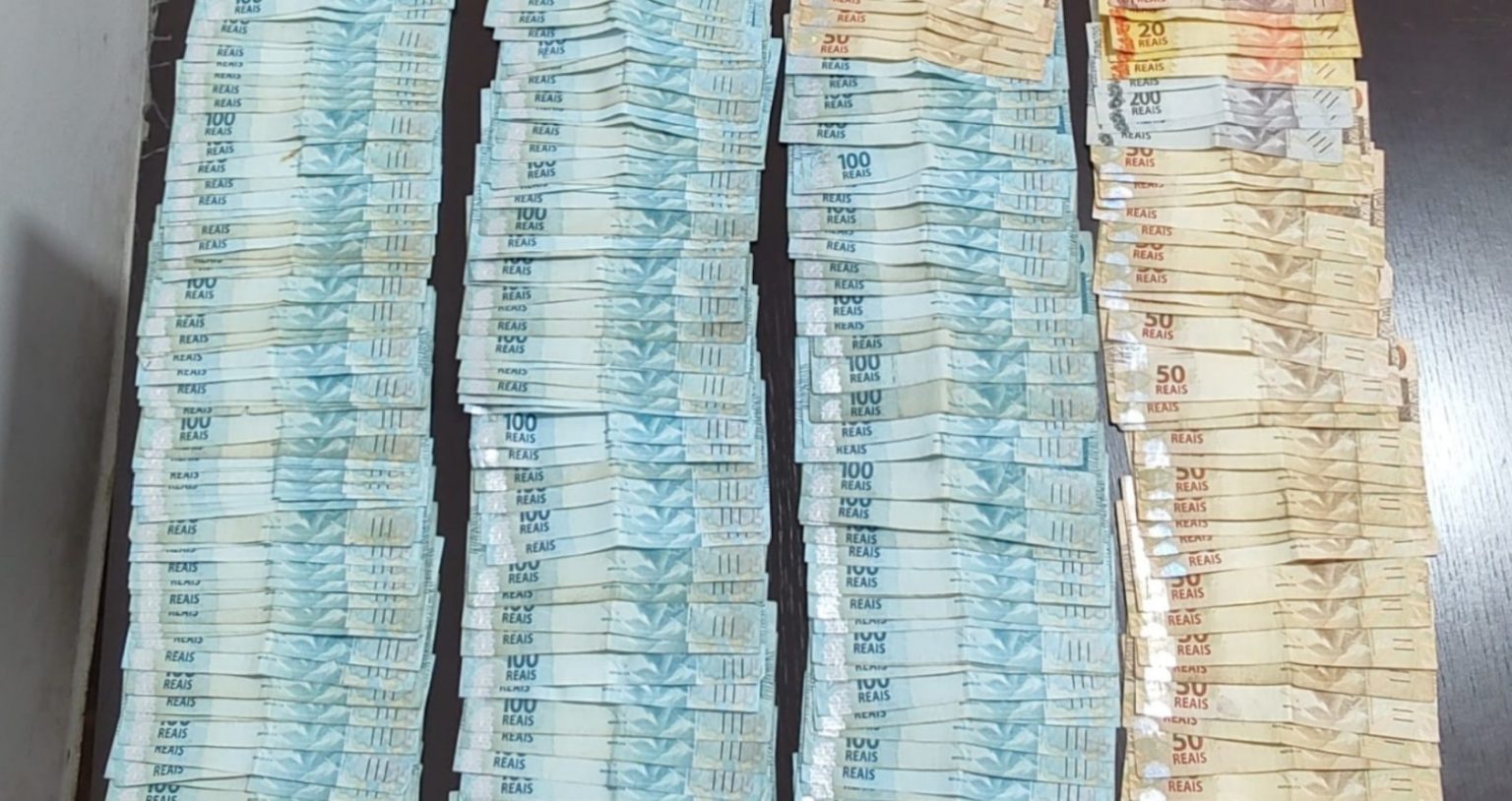 Operação Policial Desvenda ‘Carrossel Financeiro’ de R$ 97 Milhões Envolvendo Jogo do Bicho e Apostas Online