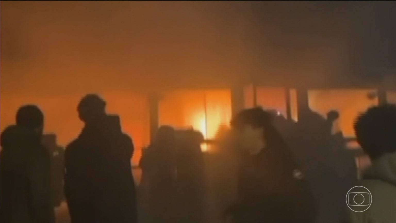 Incêndio Devastador em bar Suíço na Virada do Ano Causa mais de 40 Mortes