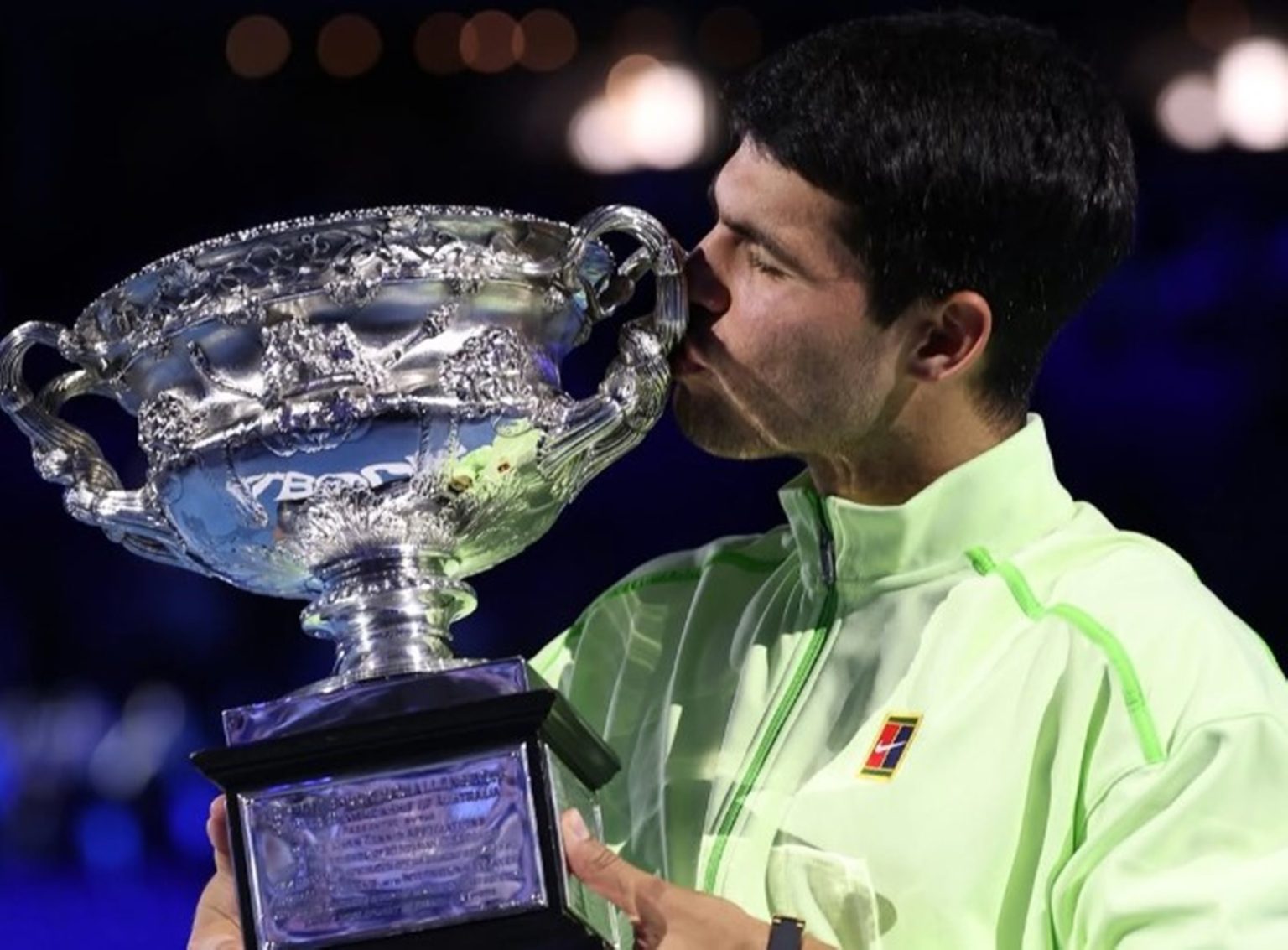 Feito Inédito: Alcaraz Supera Djokovic no Australian Open e Se Torna o Mais Jovem a Completar o Grand Slam de Carreira