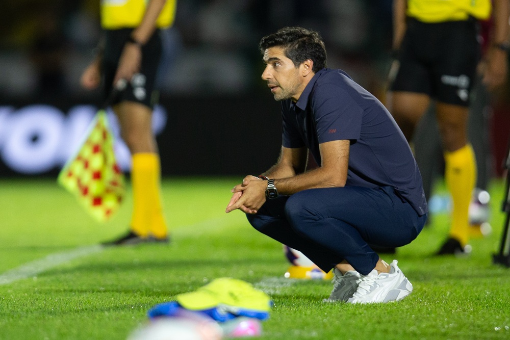 Apatia Inesperada: Palmeiras Perde para Botafogo-SP em Derrota que Quebra Tabu e Acende Alerta no Paulistão