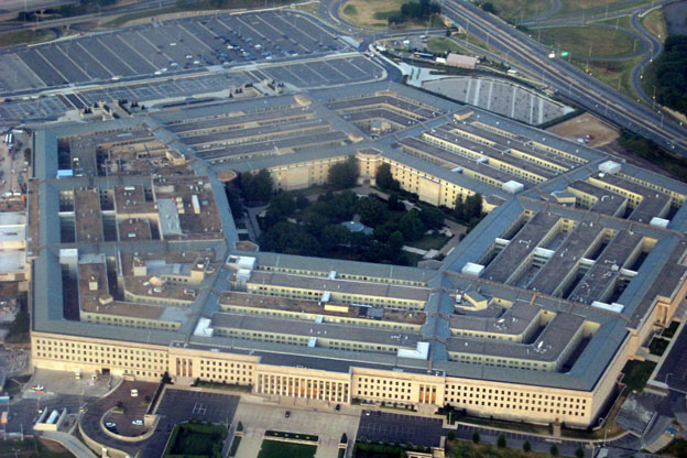 Conflito no Irã: Pentágono Estima Duração de Semanas e Projeta Impacto Econômico Global