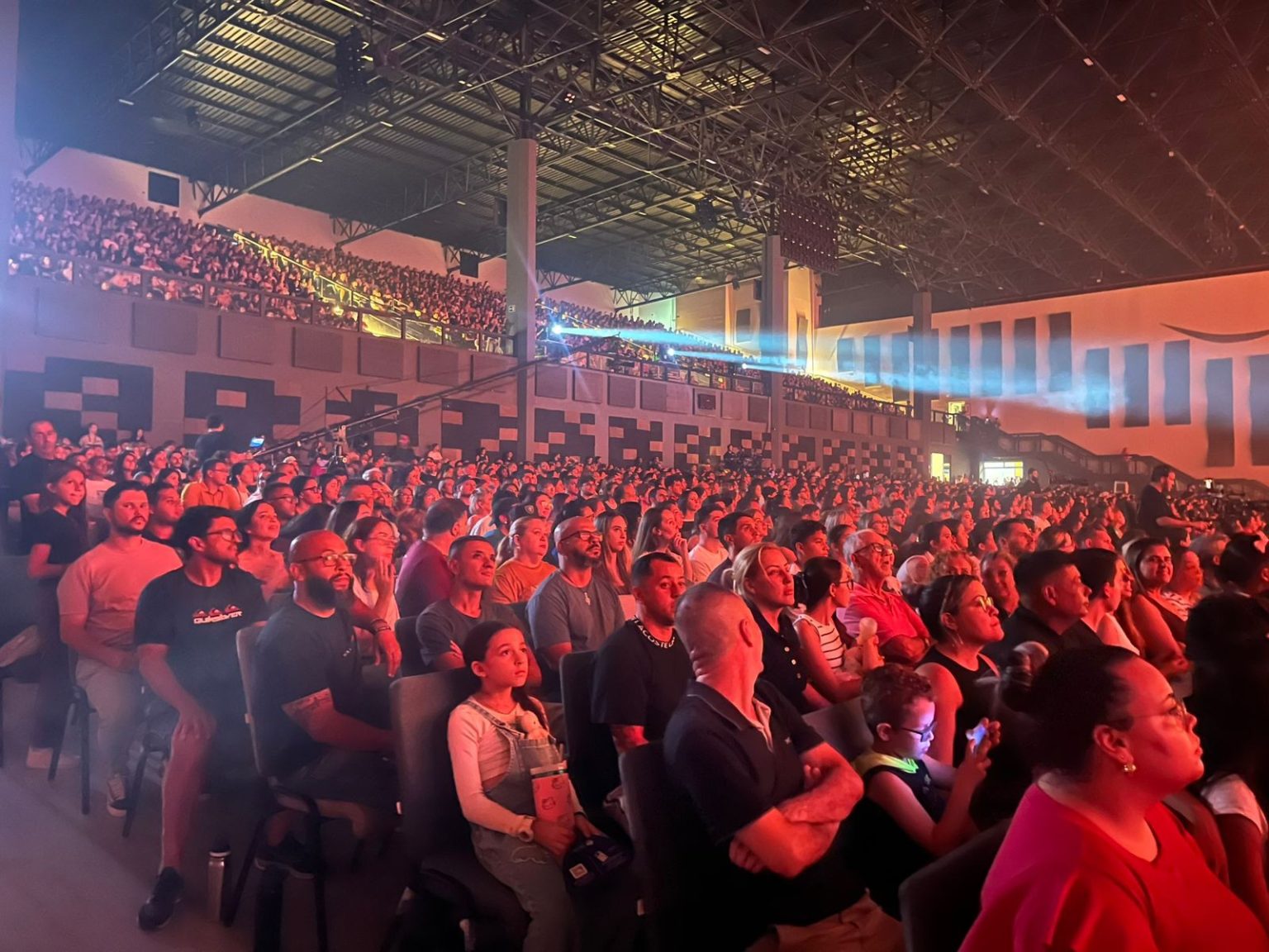 Auto de Páscoa em São José dos Campos: Mais de 5 Mil Pessoas Cativadas na Estreia Emocionante