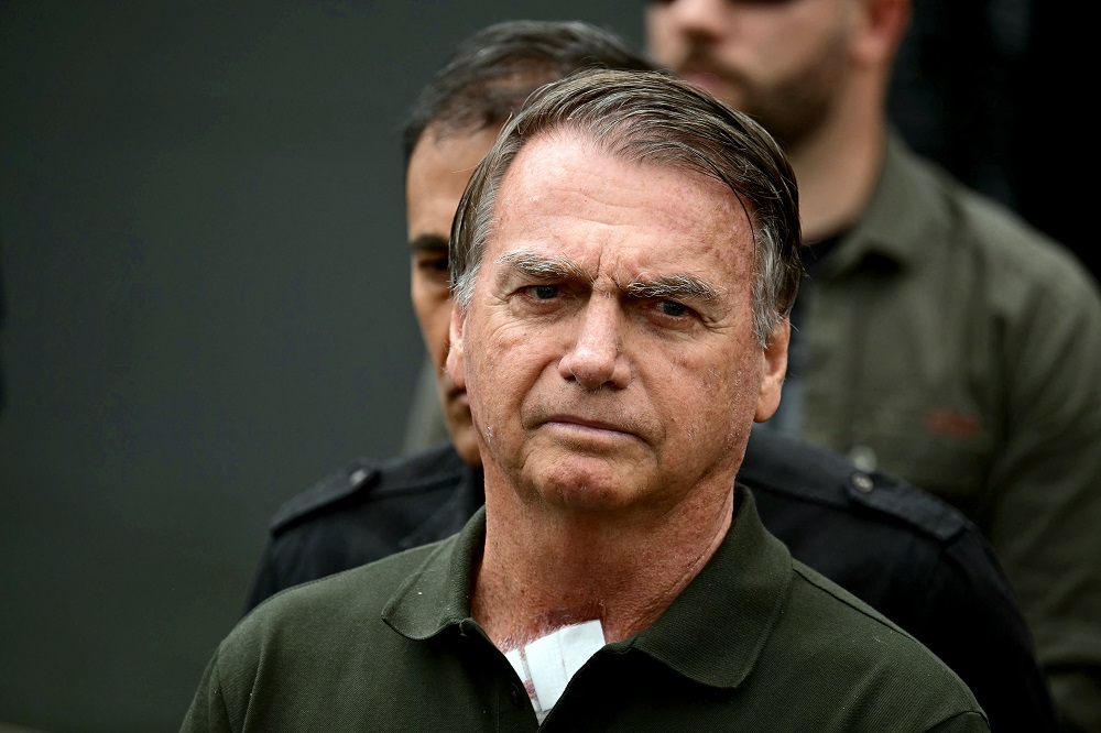 Base Governista Propõe Indiciamento de Bolsonaro por Fraudes e Desvios no INSS