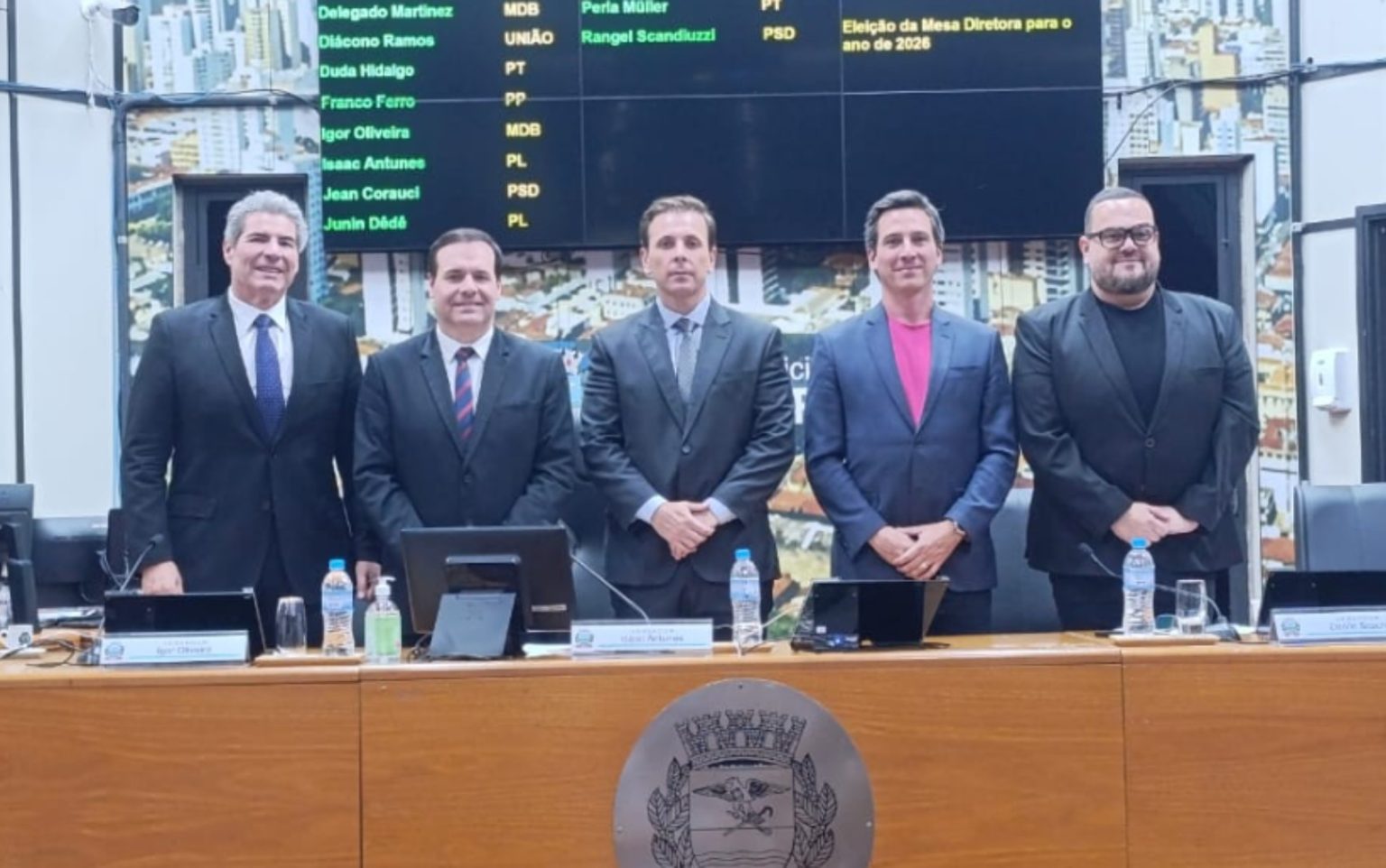 Câmara de Ribeirão Preto: Isaac Antunes e Igor Oliveira Renunciam a Cargos de Liderança