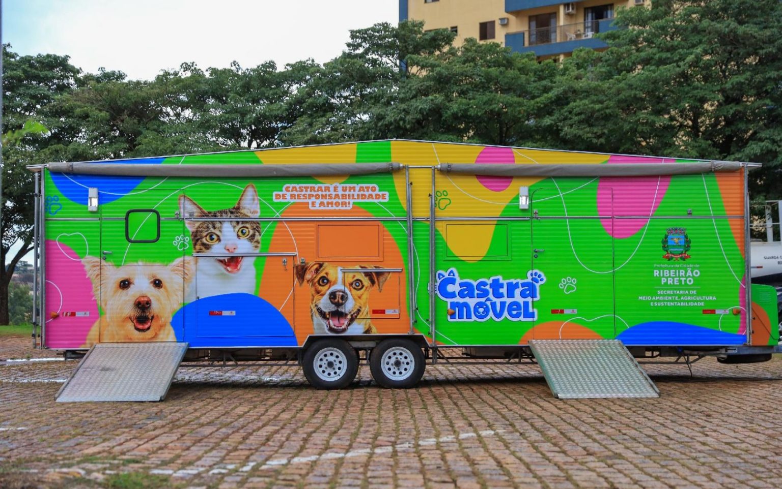 CADPet: Ribeirão Preto Revoluciona Castração Gratuita de Animais com Plataforma Online e Castramóvel