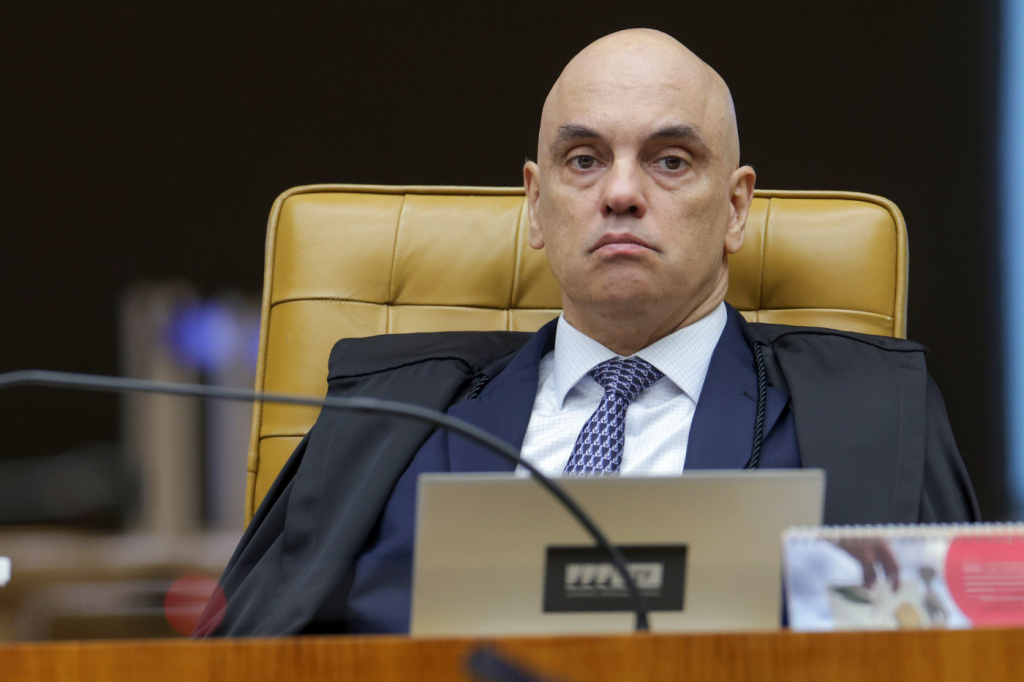 Moraes Amplia Raio de Restrição de Drones em Torno da Residência de Bolsonaro