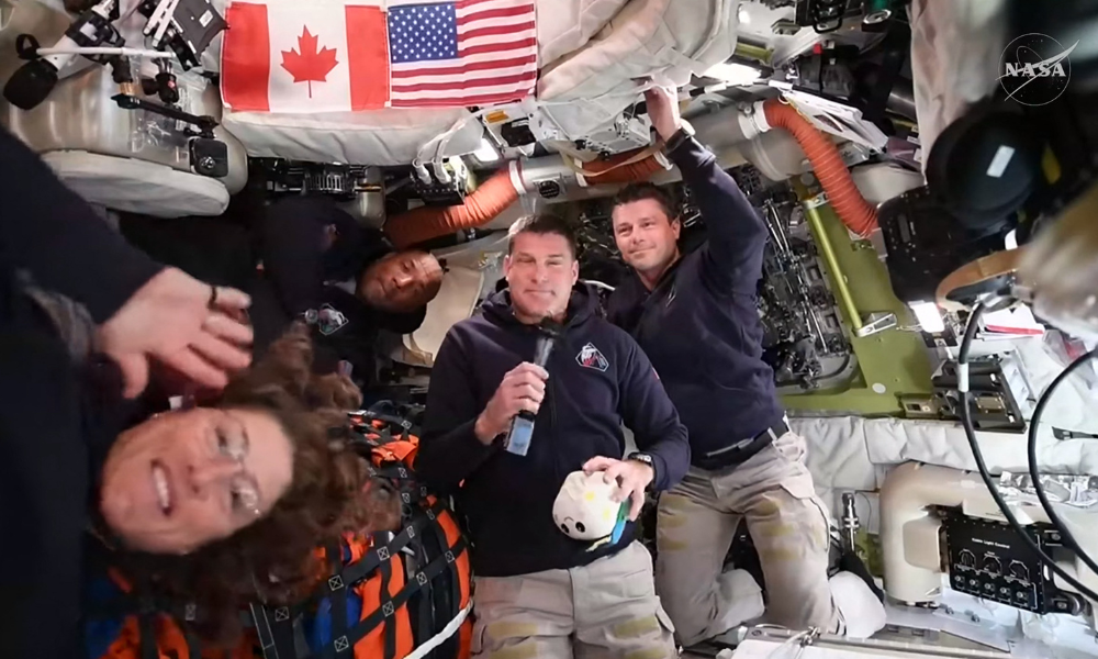 Missão Artemis II: Astronautas da NASA Atingem Marco na Metade do Caminho Rumo à Lua