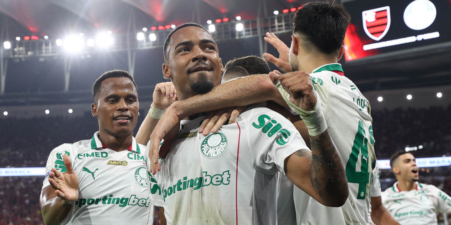 Palmeiras Goleia Flamengo no Maracanã e Amplia Vantagem na Liderança do Brasileirão