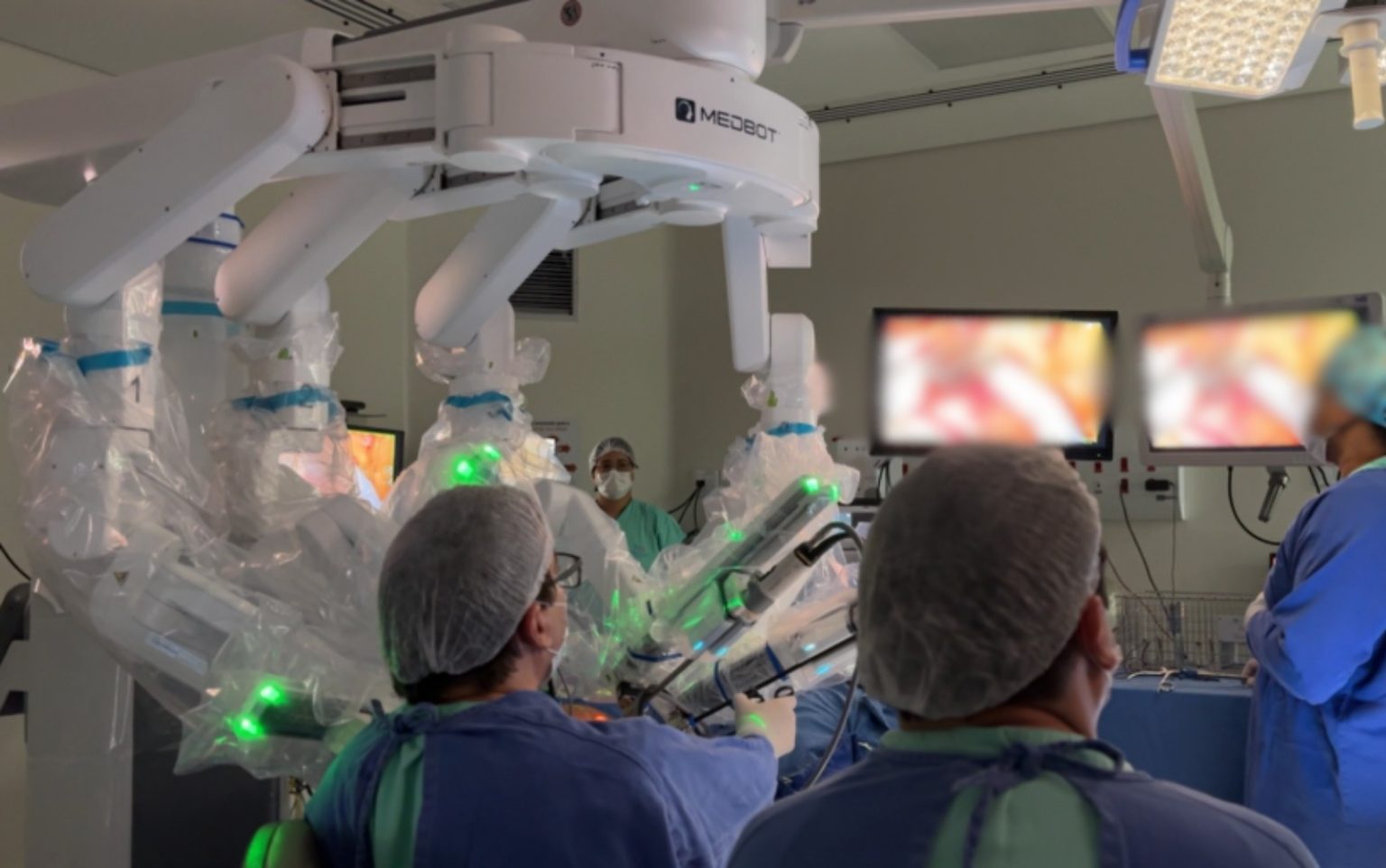 Hospital de Amor de Barretos Conquista Marco Histórico com Primeira Telecirurgia Robótica via SUS em Longa Distância