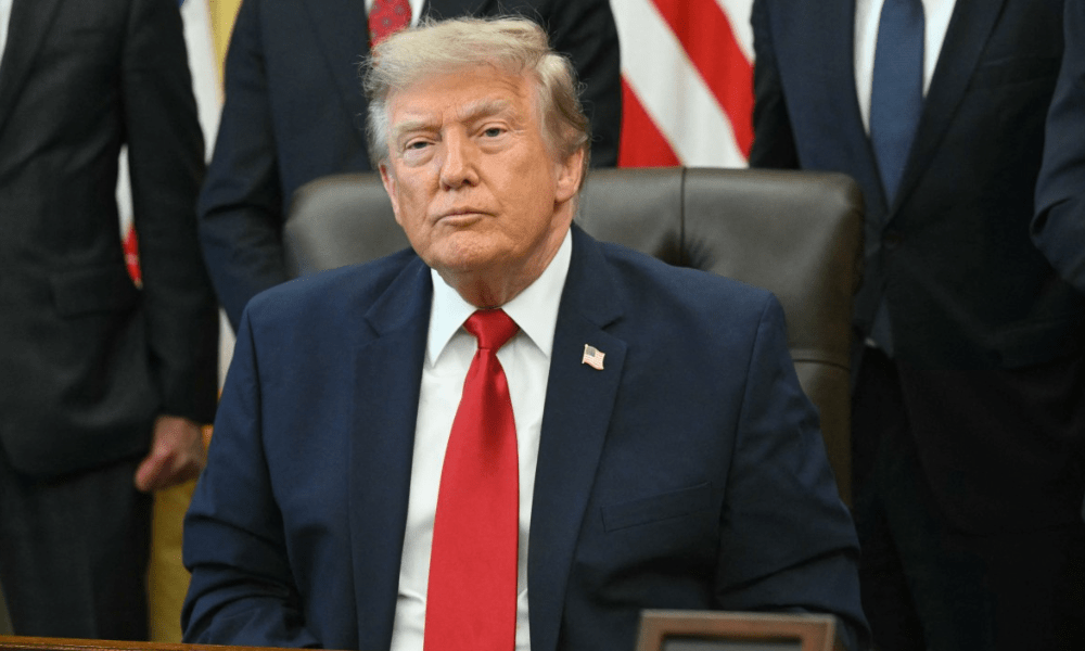 Agenda Ampla na Casa Branca: Trump Intensifica Pressão sobre Irã e Delimita Posições em Comércio, Imigração e Esporte