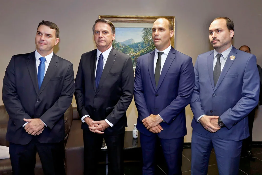 Tensão Judicial: Filhos de Bolsonaro Reagem a Veto de Visitas ao Ex-Presidente