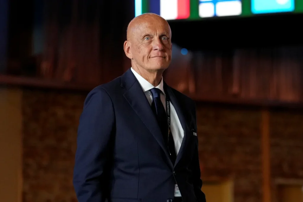 Chefe de Arbitragem da FIFA Reitera Independência Total: A Visão de Pierluigi Collina sobre a Autonomia Arbitral
