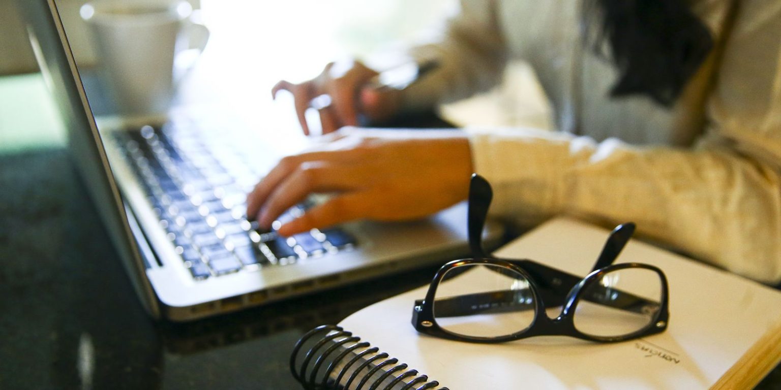 Setor de Seguros no Brasil: Mulheres São Maioria na Força de Trabalho, Minoria na Liderança e no Consumo