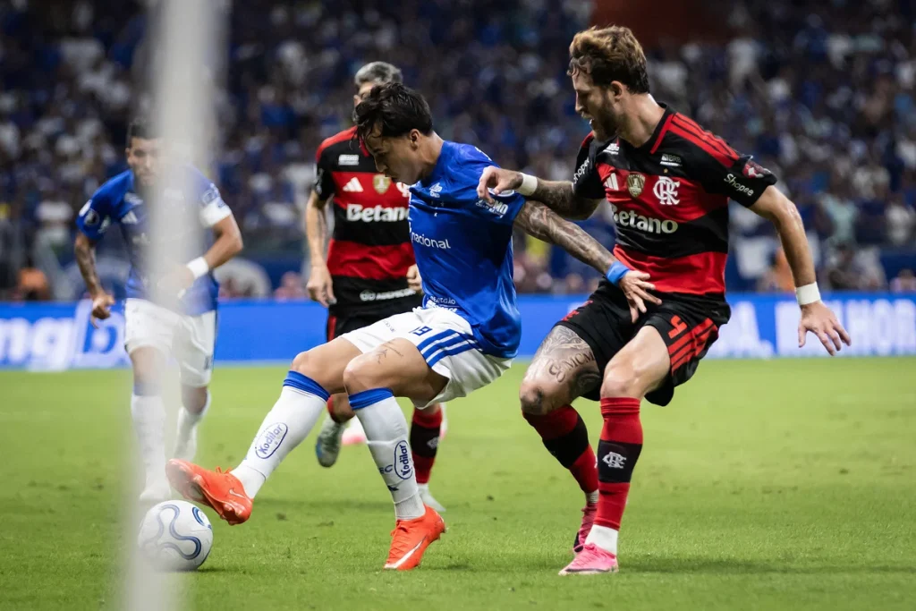Libertadores: Flamengo e Cruzeiro Disputam Vaga nas Quartas em Duelo de Gigantes no Maracanã
