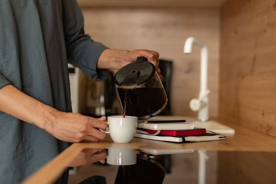 Despertar com Aroma: Cafeteiras Programáveis Redefinem a Rotina Matinal