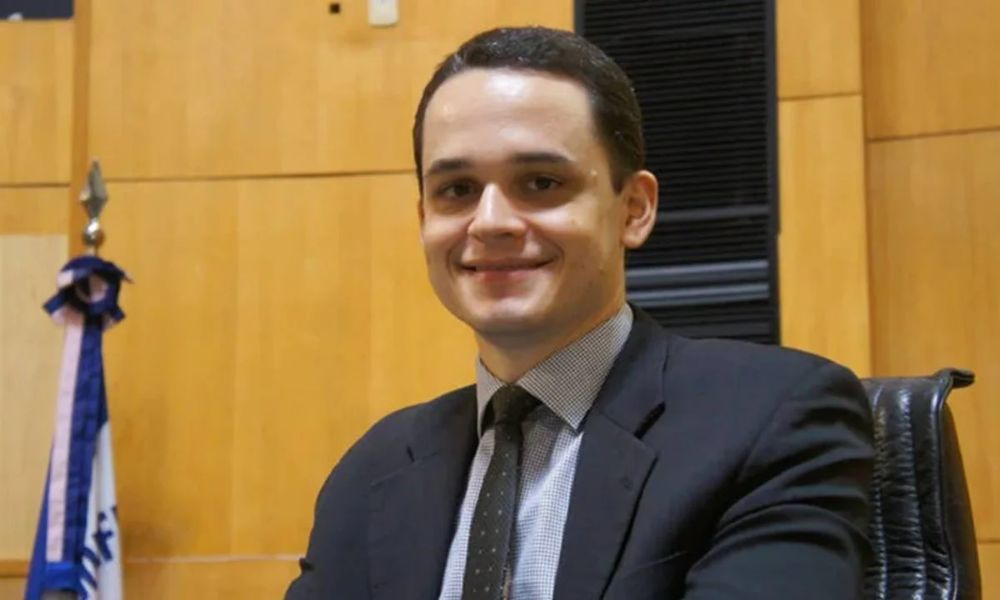 Lorenzo Pazolini, Ex-Prefeito de Vitória, Confirma Candidatura ao Governo do Espírito Santo