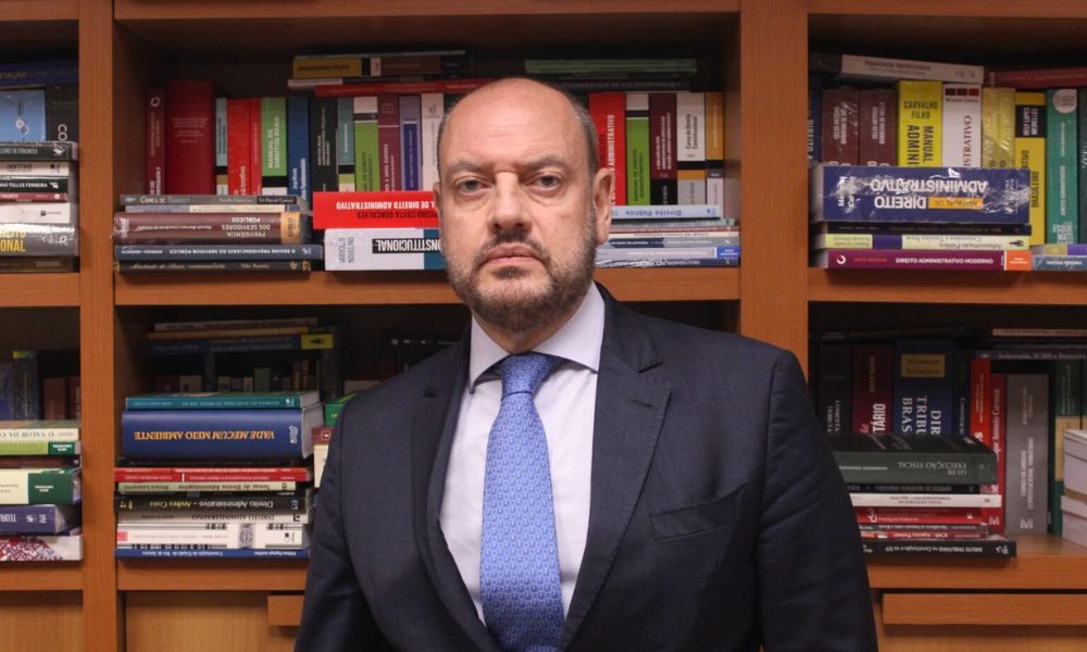 Ricardo Couto Sugere Mudanças na Composição do STF e Avalia Procedimentos Internos